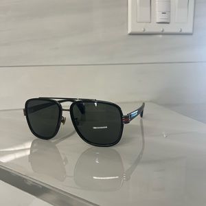 Black Gucci sunglasses